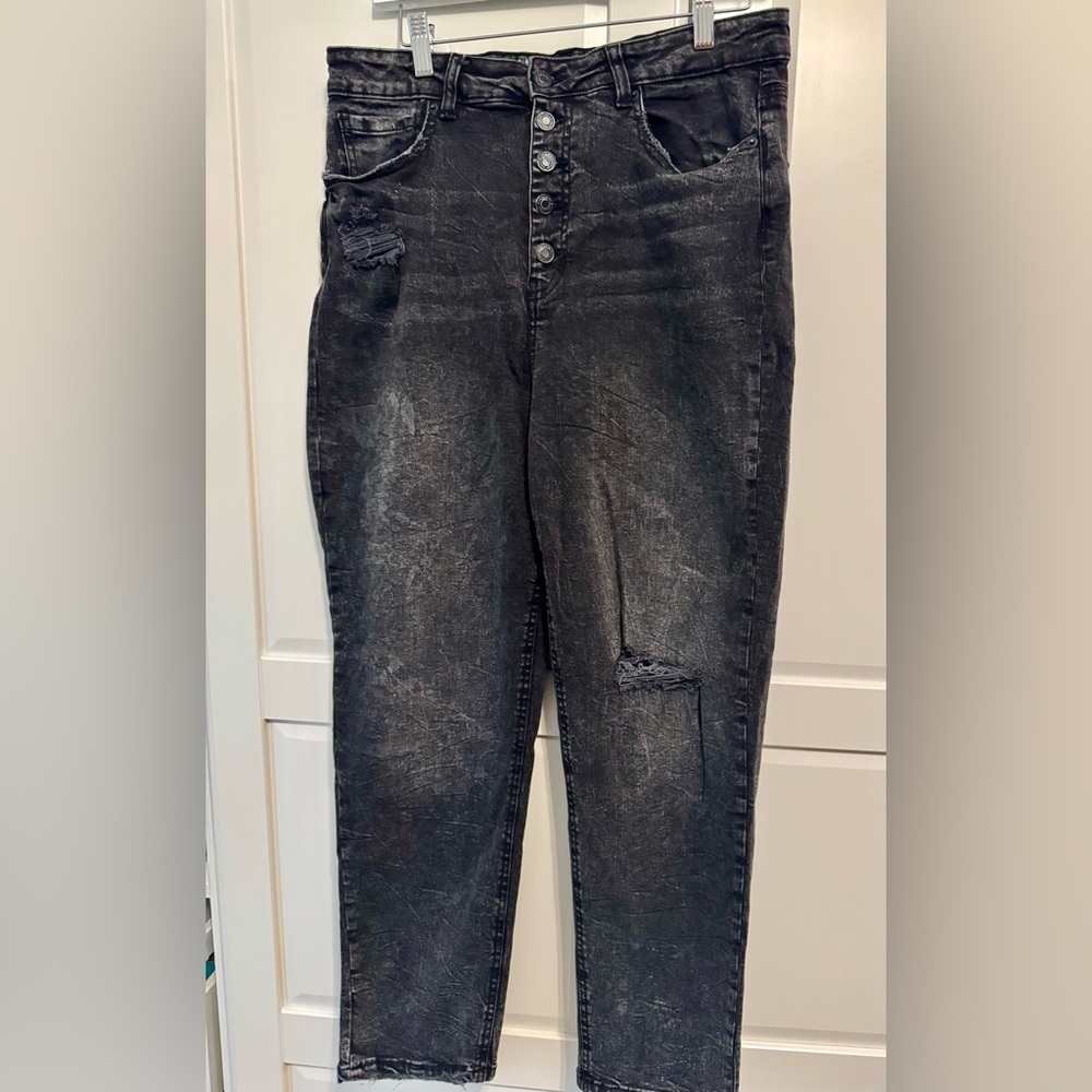 Vanilla Star Premium Black Distressed Mom Jeans. Button Fly. Size 13